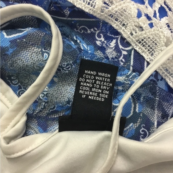 Rue 21 Medium crop with crochet trim - Picture 6 of 15